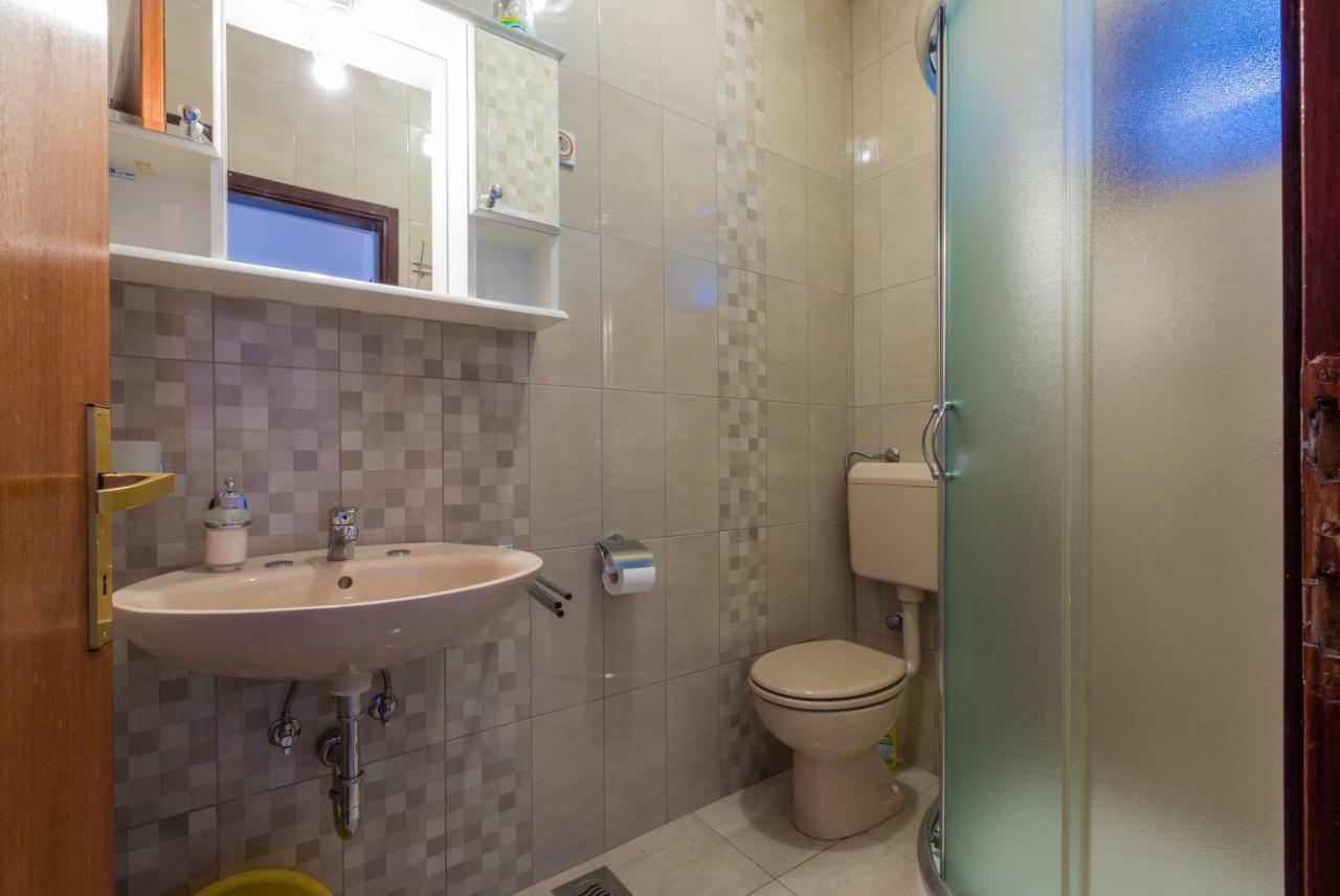 Apartman Laura Selce Exterior photo